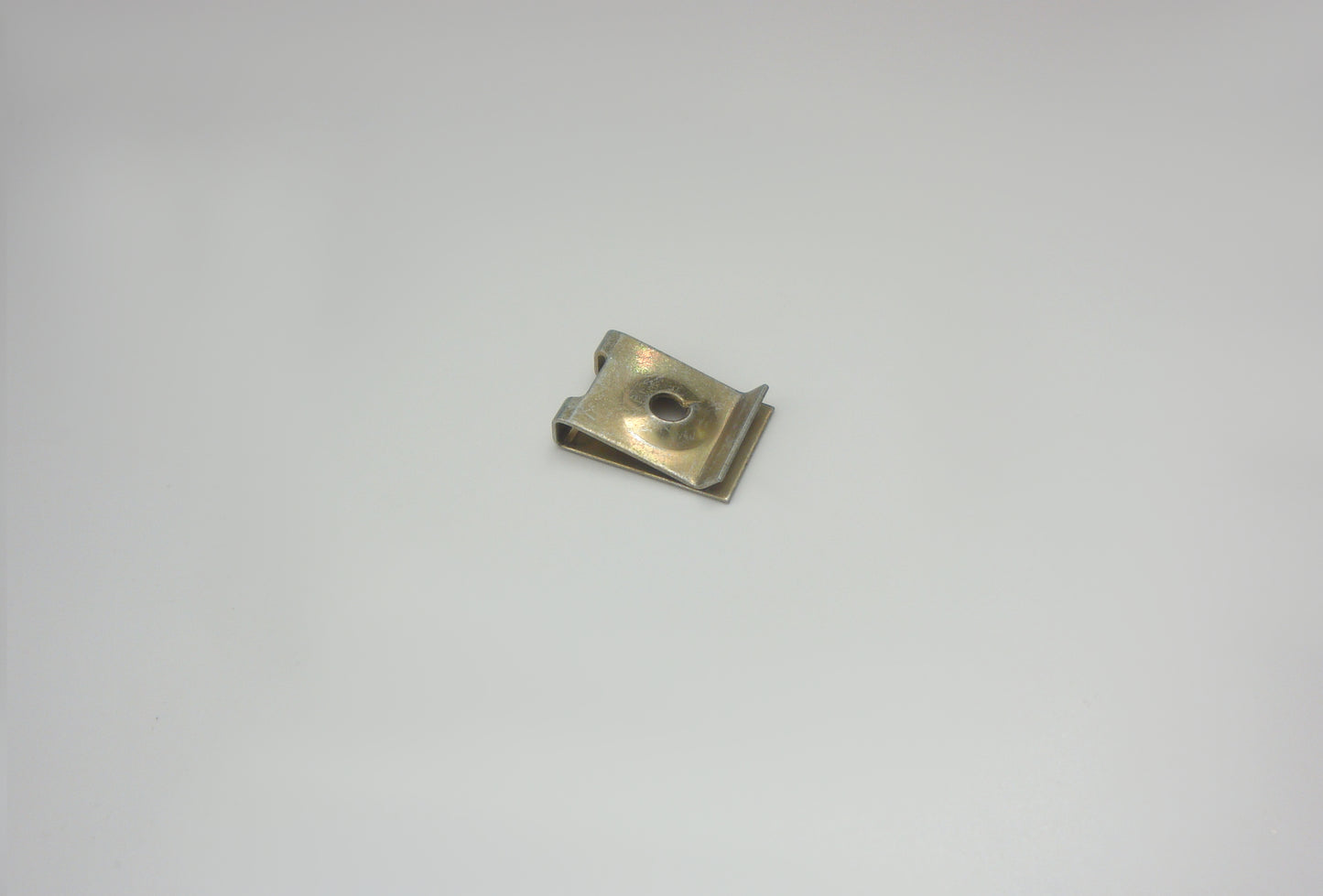 Blechmuttern 3,9 mm ( gelb verzinkt / verzinkt)