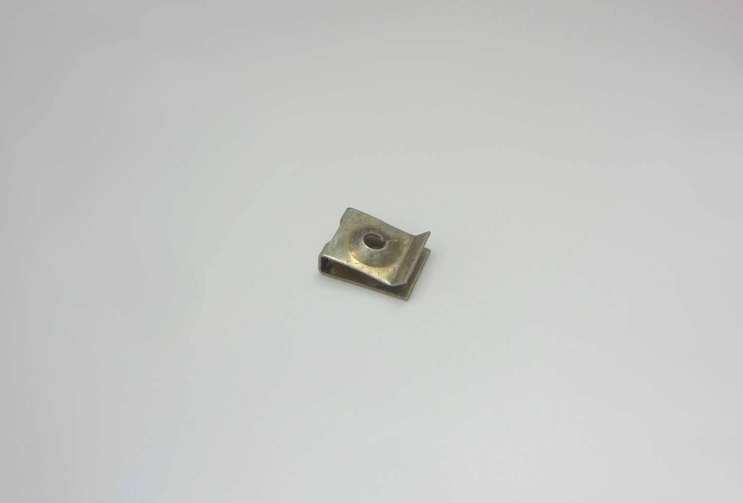 Blechmuttern 4,2 mm ( gelb verzinkt / verzinkt)