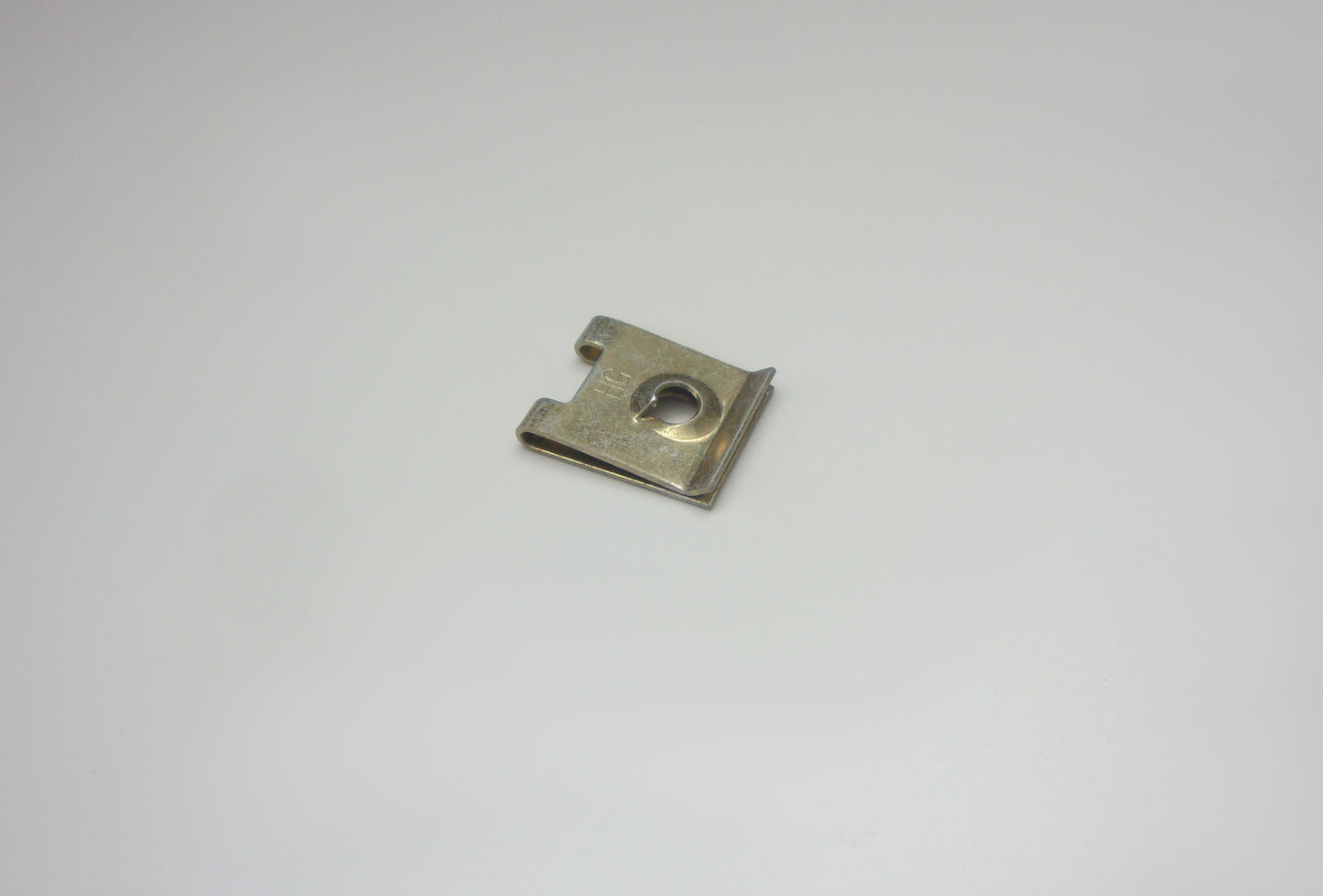 Blechmuttern 4,8 mm ( gelb verzinkt / verzinkt)