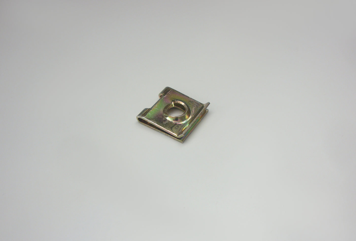 Blechmuttern 6,3 mm ( gelb verzinkt / verzinkt)