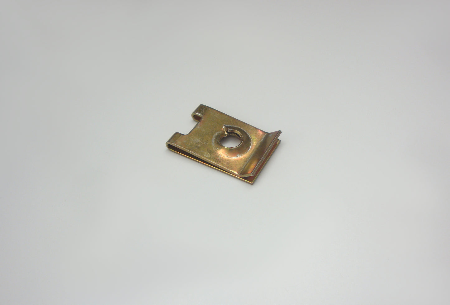 Blechmuttern 6,3 mm ( gelb verzinkt / verzinkt)