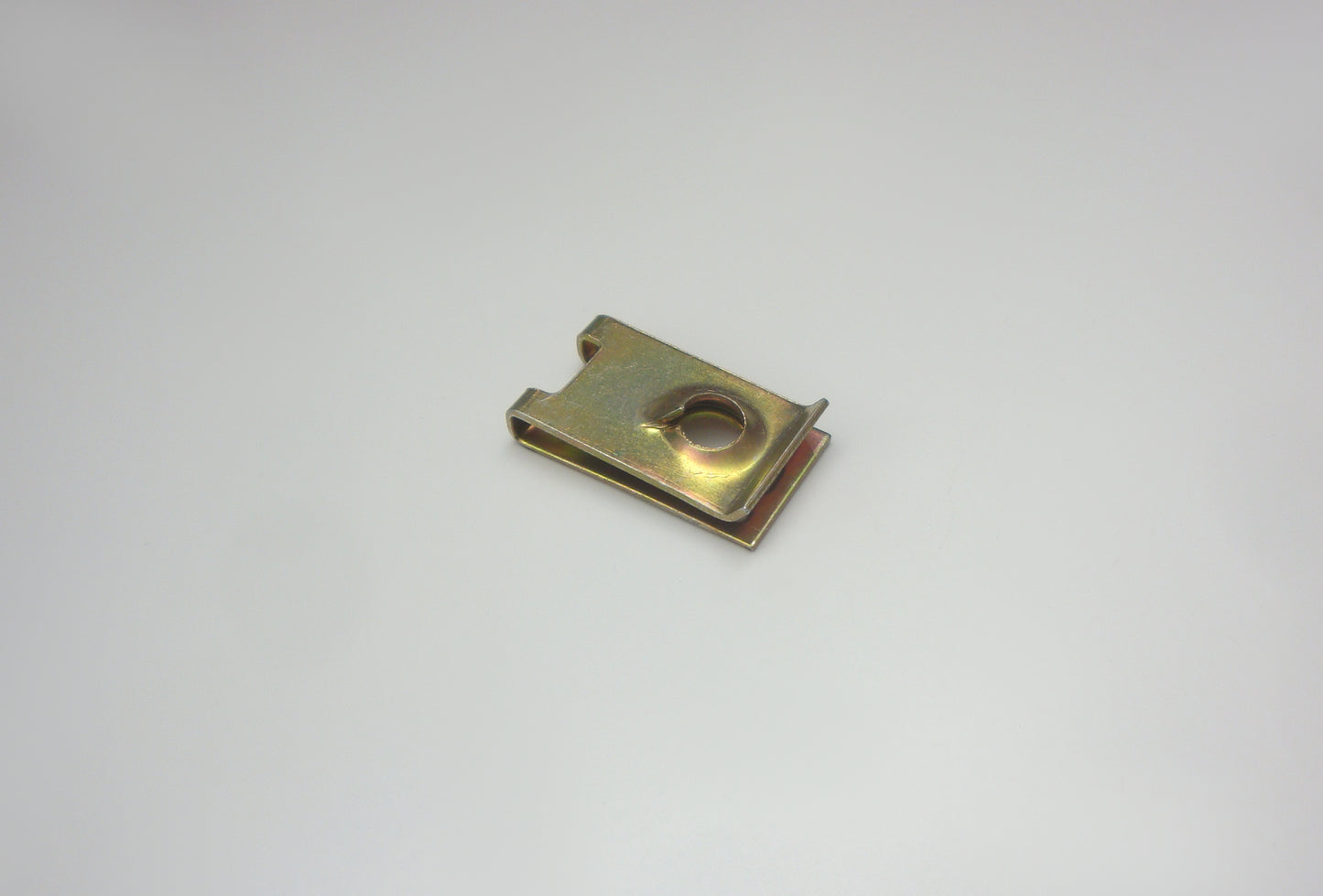 Blechmuttern 6,3 mm ( gelb verzinkt / verzinkt)