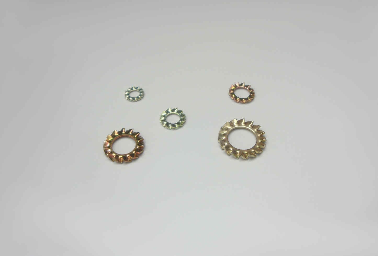 Fächerscheiben , gelb verzinkt (DIN 6798)