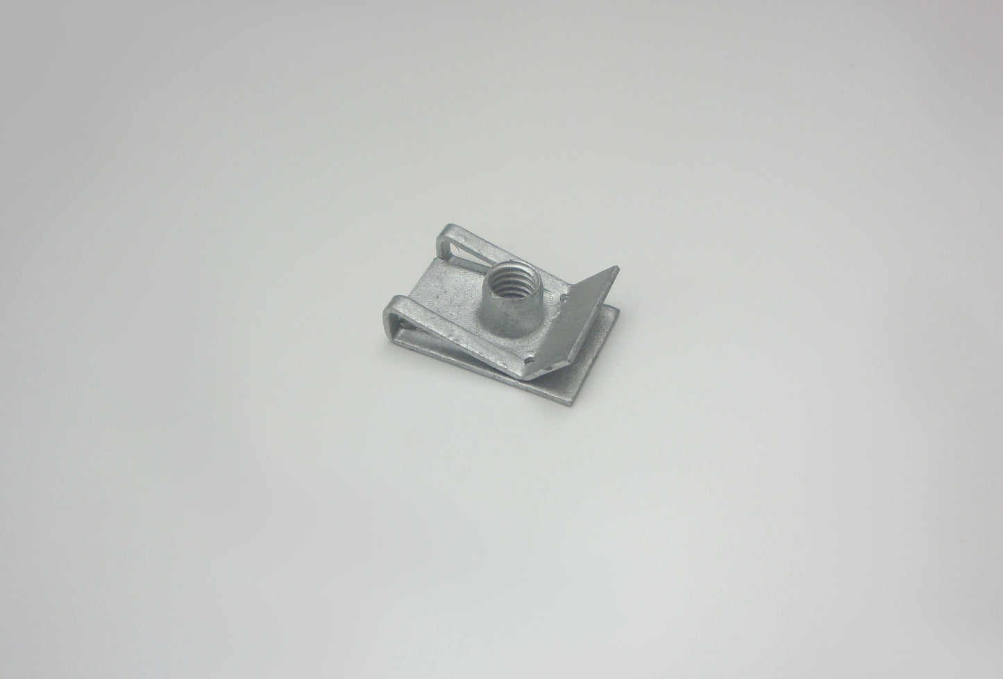 Blechmuttern M6 ( gelb verzinkt / verzinkt)