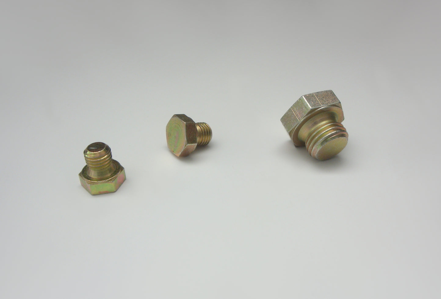 Verschlussschrauben Mit Sechskantkopf und Feingewinde , gelb verzinkt , massiv (DIN 7604)