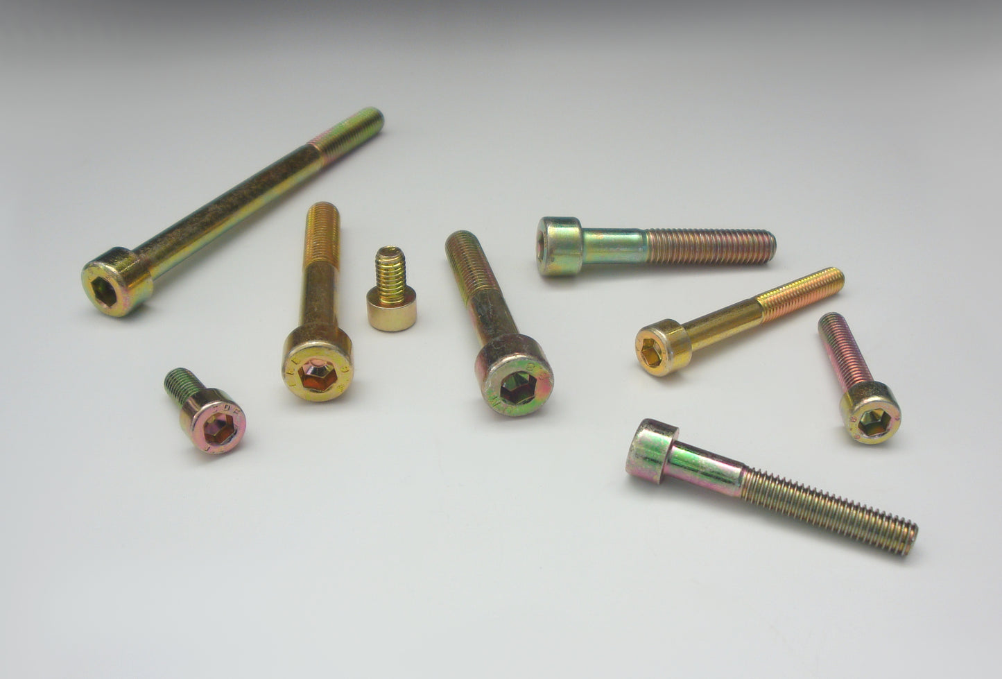 Zylinderschrauben mit Innensechskant, gelb verzinkt, 8.8 (DIN 912)